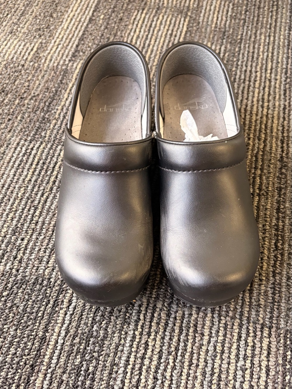 Dansko - Leather Clogs (Black, size 37 EU / 6.5-7 US)